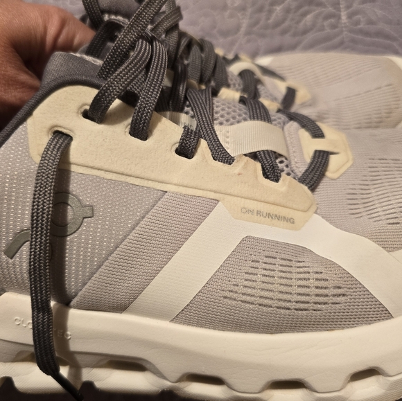 On Cloudrunner 2 - Picture 6 of 13